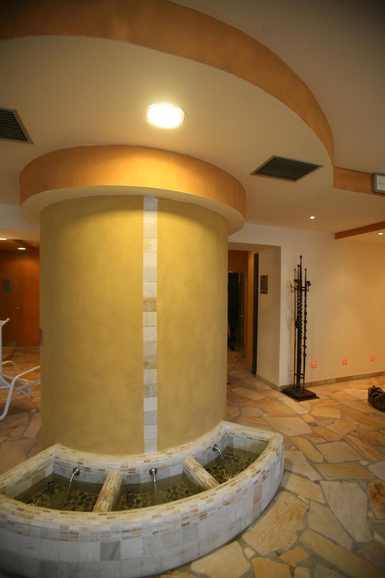 Hotel Sella Ronda Serenella Campitello di Fassa Esterno foto
