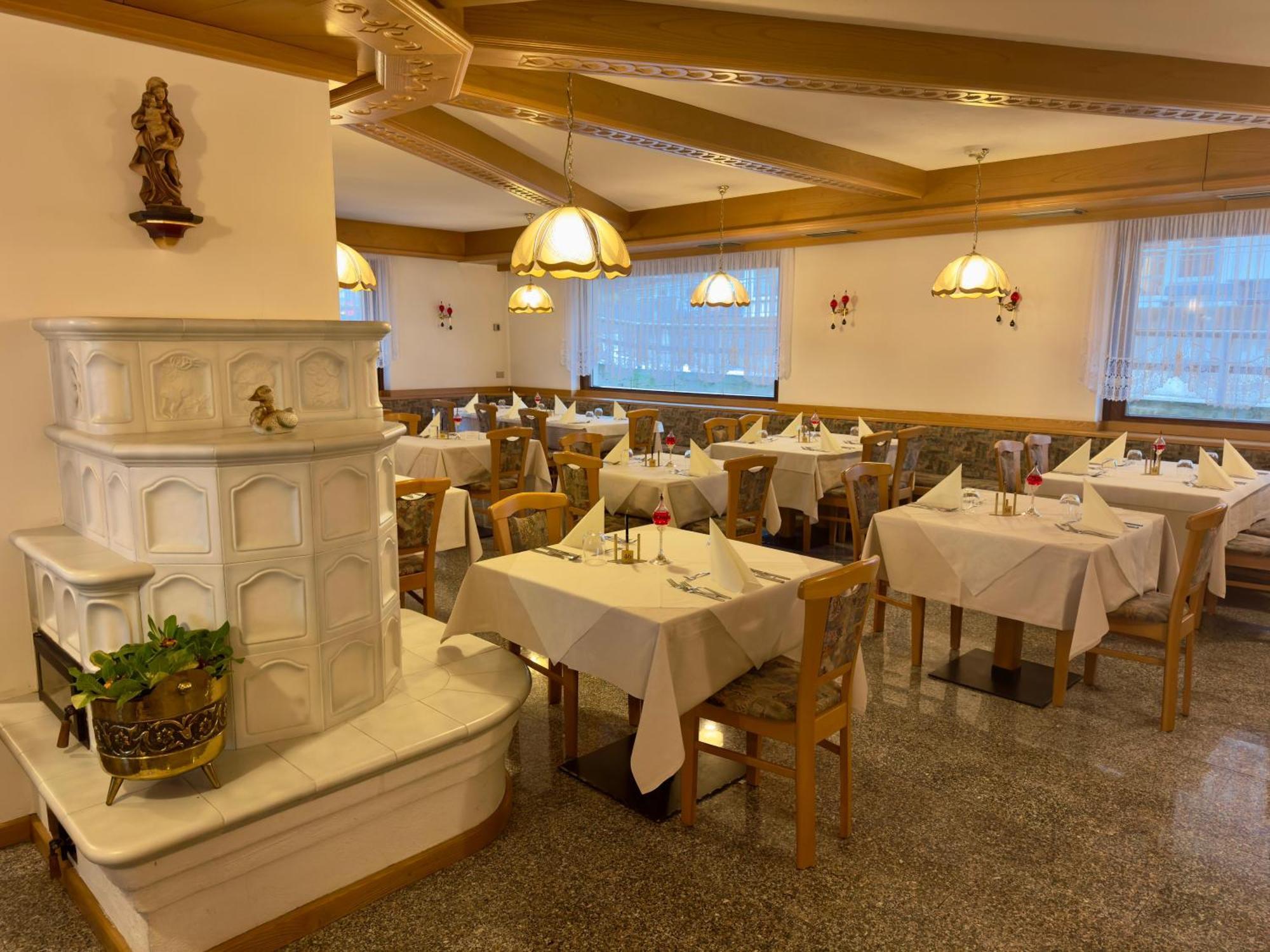 Hotel Sella Ronda Serenella Campitello di Fassa Esterno foto
